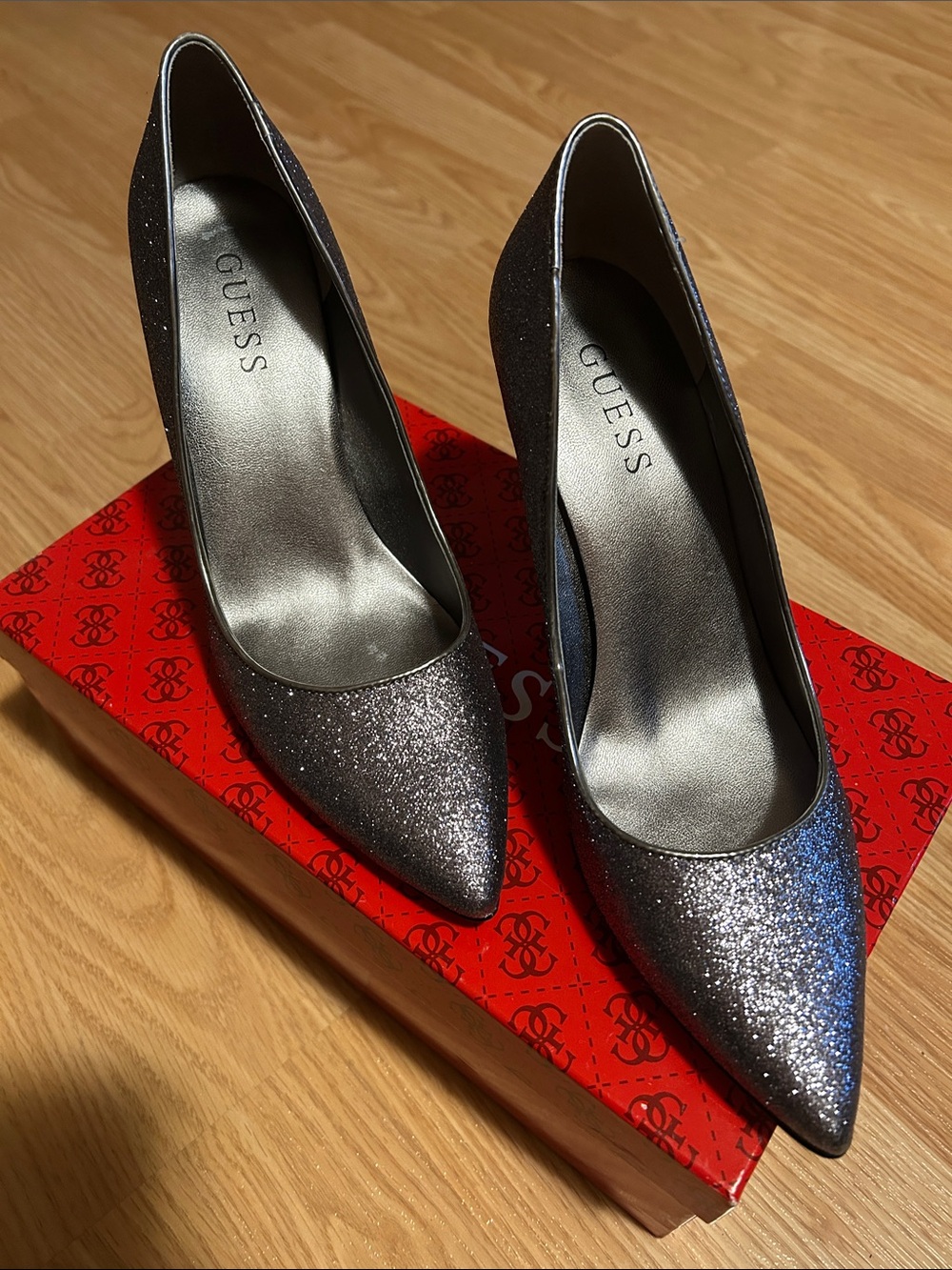 Vintage GUESS Silver Glitter Pointed-Toe Pumps, Size 7